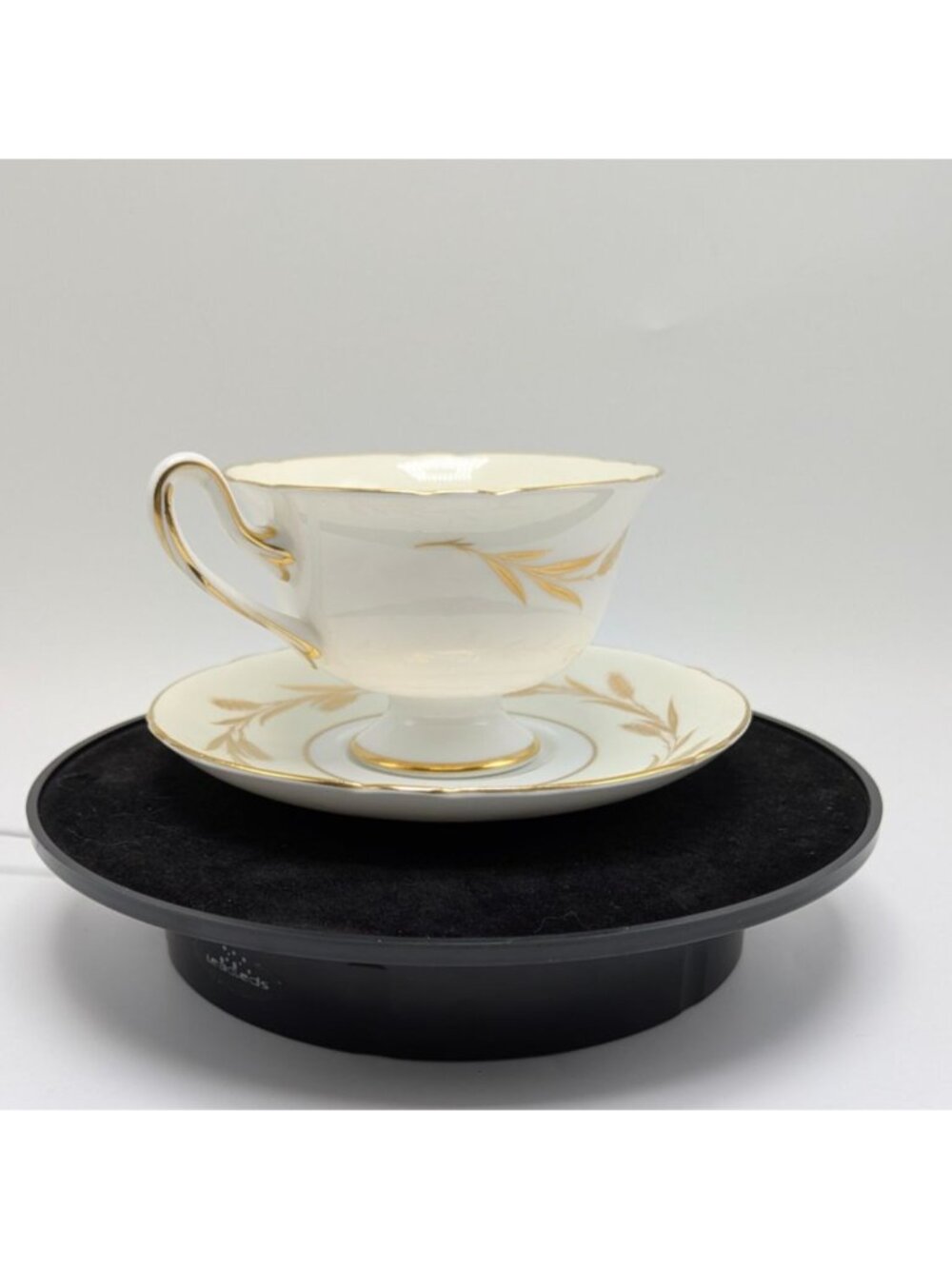 Shelley Golden Harvest 13685 Bone China Gainsborough Shape Tea Cup Saucer Set